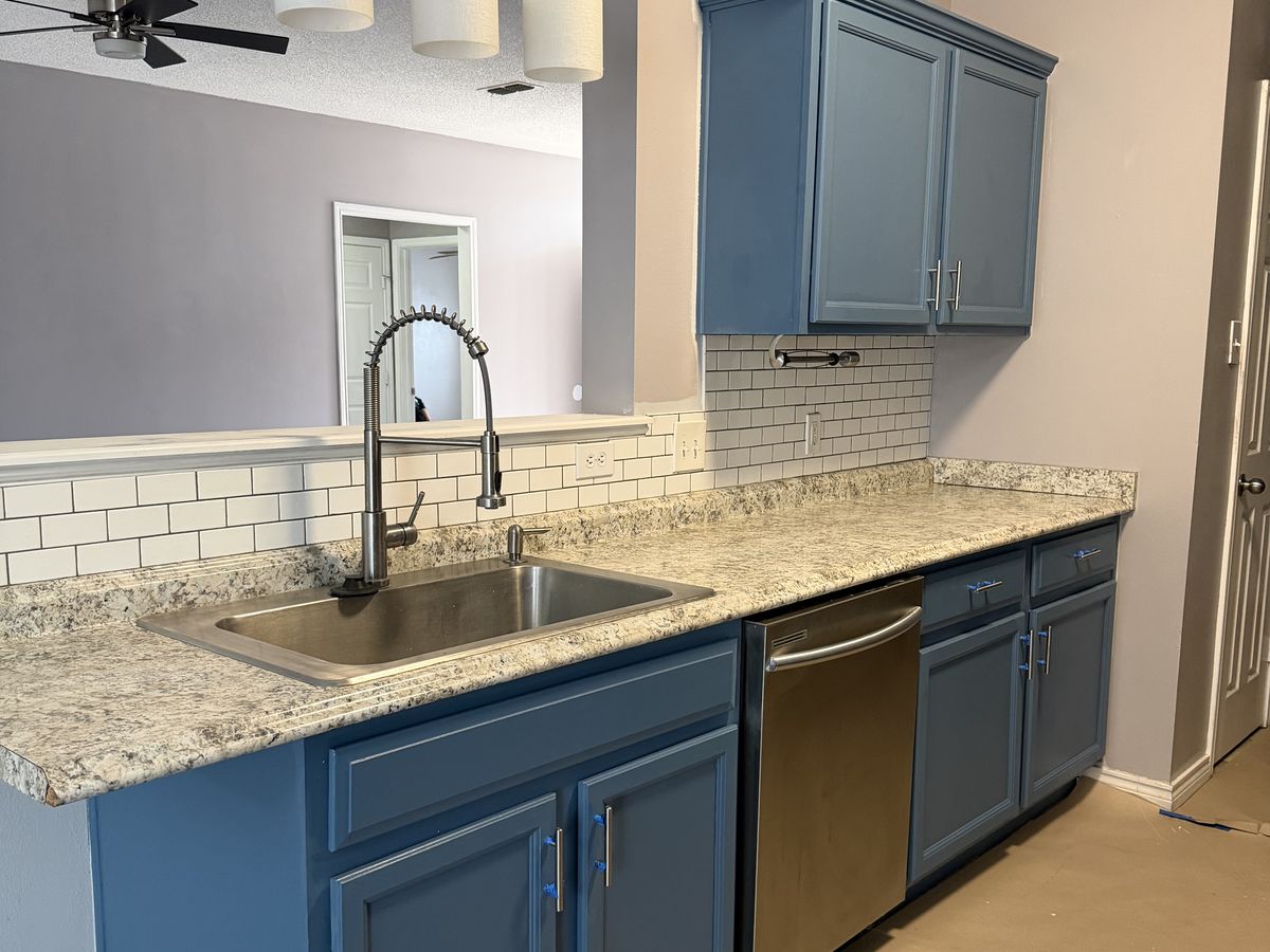 Kitchen — sink & breakfast bar — before
